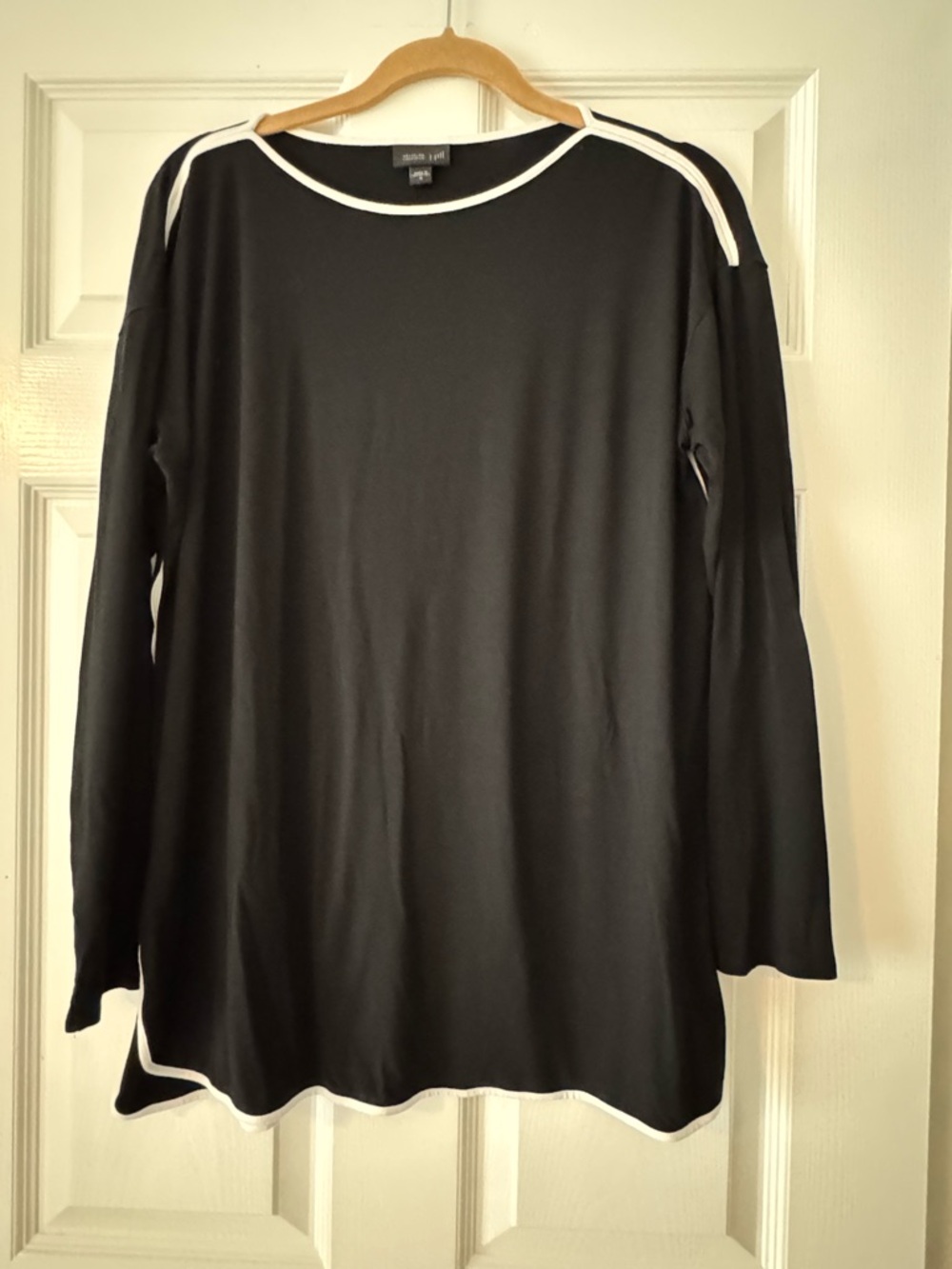 J. Jill Wearever Collection Black Long Sleeve Tunic with White Piping